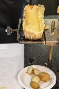 La classica raclette svizzera preparata con il Bettelmatt - BiancoLatte 2018 - ph. Marco Benedetto Ceriniini